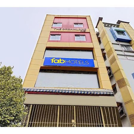 Fabhotel Dreamland Колката Екстериор снимка